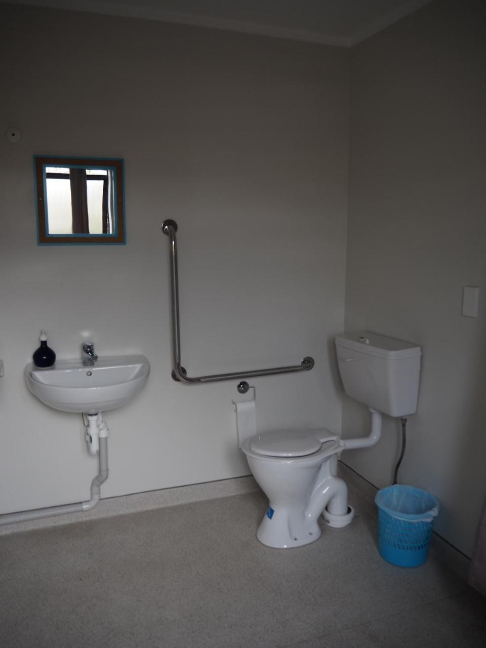 Tasman Bay Backpackers Hostel Nelson Bagian luar foto