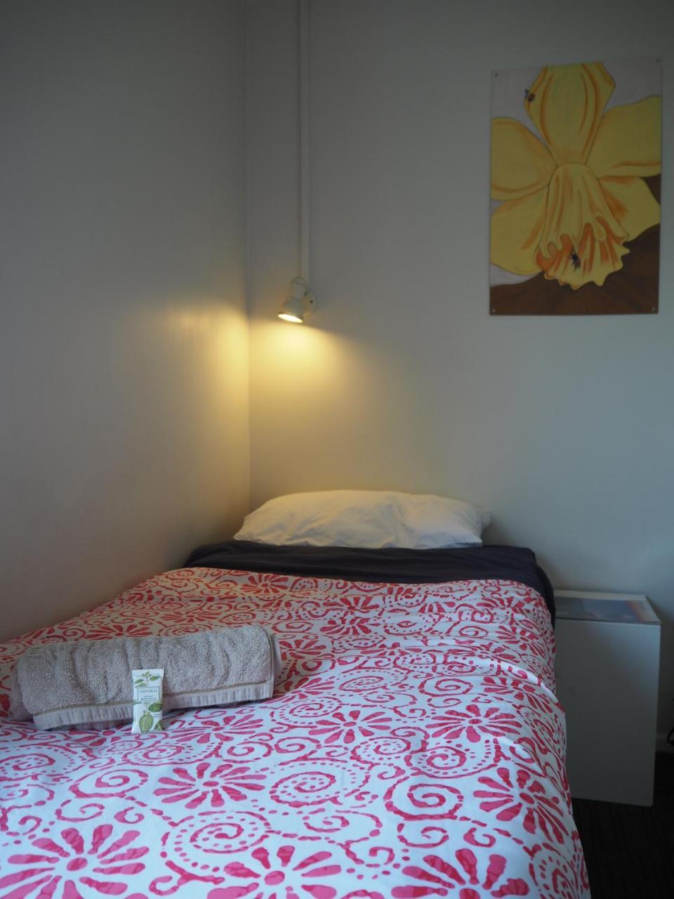 Tasman Bay Backpackers Hostel Nelson Bagian luar foto